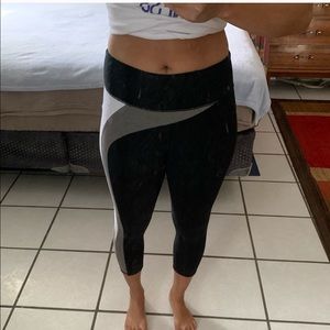 2/$15 : Fabletics workout pant